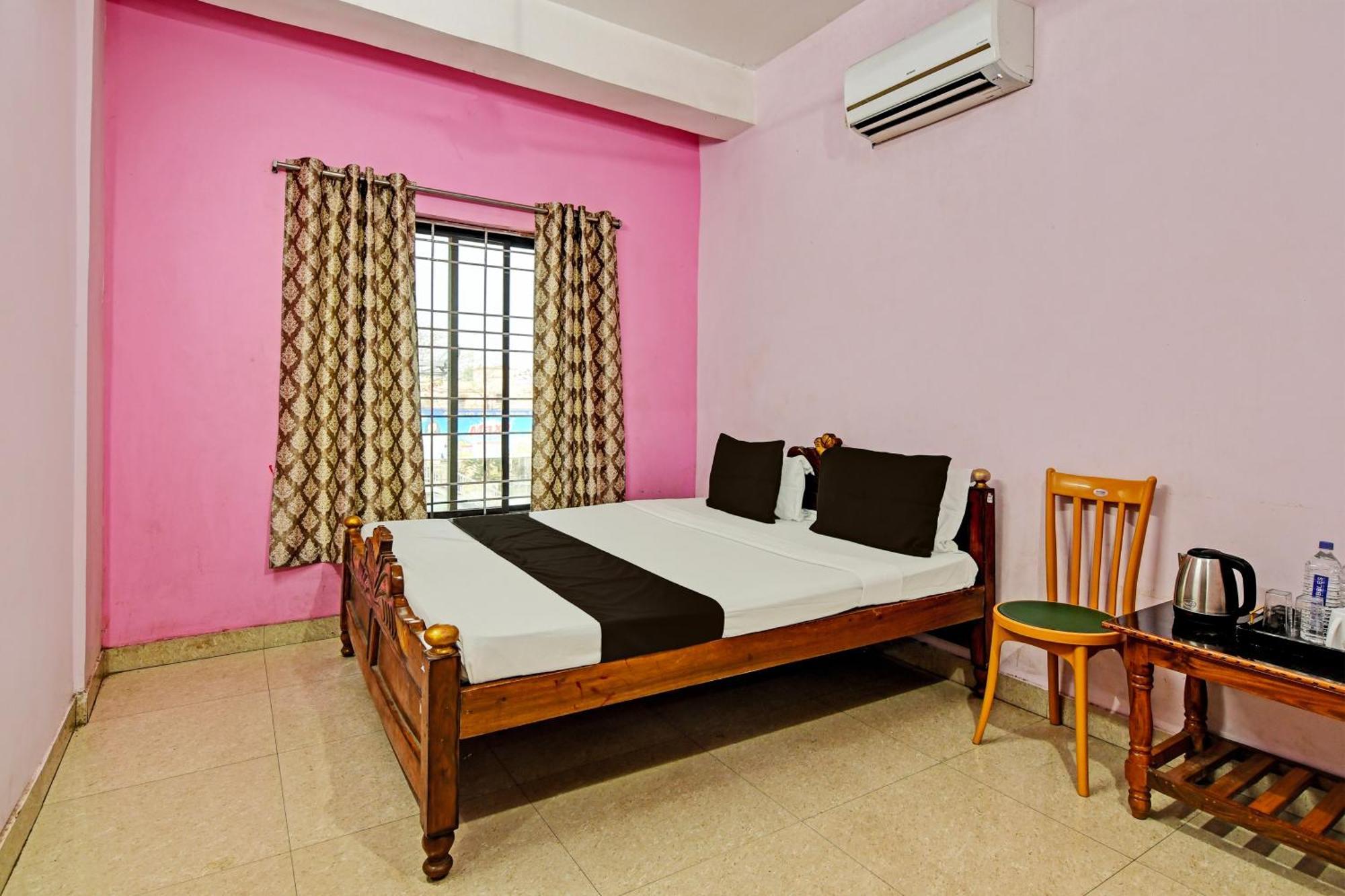 Hotel O Mahalaxmi Lodge Urāli Extérieur photo